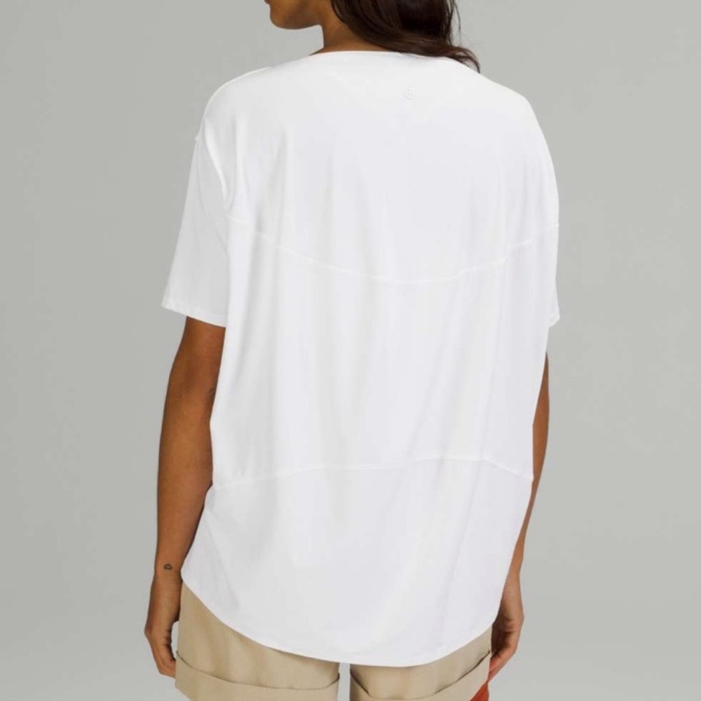 Lululemon Back in Action Short Sleeve Tee - Picture 5 of 9